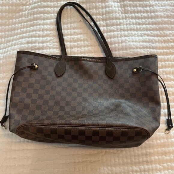 Authentic Louis Vuitton Neverfull - Picture 1 of 8